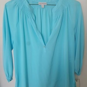 Misses button down/pull over blouse Cute! Cute!